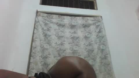 sexy_diva2412 online show from January 7, 8:58 pm