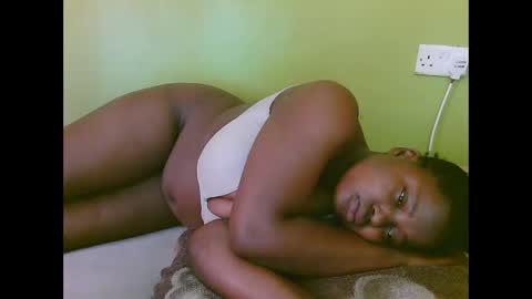 Snapshot of sexy_divana chatting on March 11, 8:19 am sexy_divana online show from March 11, 8:19 am