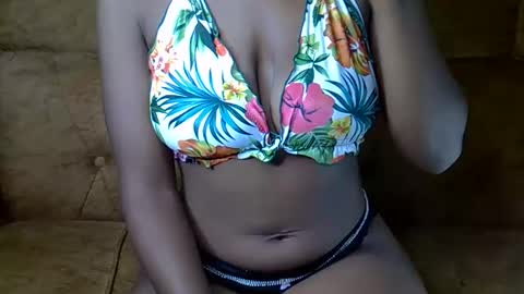 Ellahh online show from March 7, 2:11 am