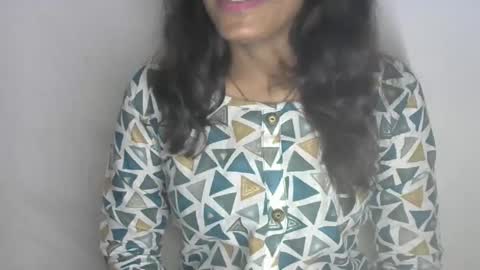Snapshot of sexy_elna chatting on September 22, 6:39 am Elnaa online show from September 22, 6:39 am