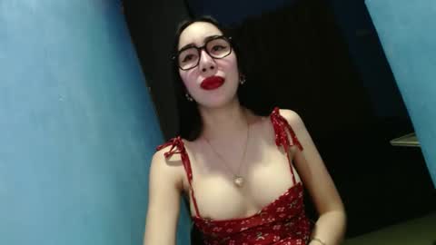 sexy_emily92 online show from February 14, 10:29 am