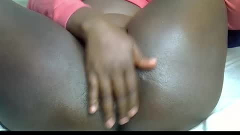 Snapshot of sexy_esther92 chatting on October 2, 5:28 am sexy_esther92 online show from October 2, 5:28 am