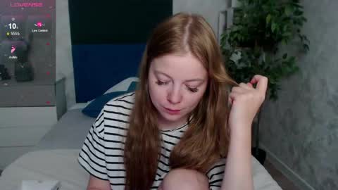 Jennifer online show from April 30, 7:46 am