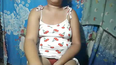 Snapshot of sexy_kimmykim chatting on October 25, 11:27 pm sexy_kimmykim online show from October 25, 11:27 pm