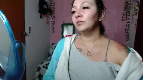 Snapshot of sexy_lolas chatting on March 6, 8:09 am sexy lolas online show from March 6, 8:09 am