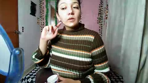Snapshot of sexy_lolas chatting on September 23, 2:38 am sexy lolas online show from September 23, 2:38 am