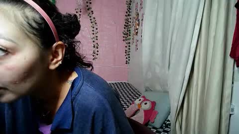 Snapshot of sexy_lolas chatting on October 1, 2:32 am sexy lolas online show from October 1, 2:32 am