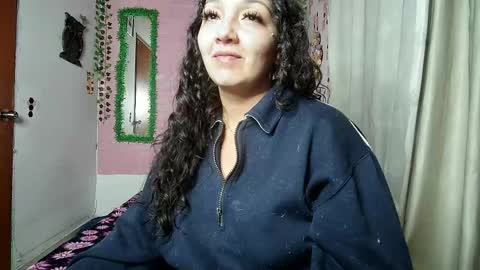 sexy lolas online show from March 18, 5:46 am