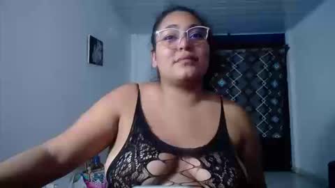 Snapshot of sexy_love_15 chatting on September 25, 7:15 am SIRENA LOVE online show from September 25, 7:15 am