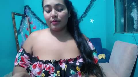 Snapshot of sexy_love_15 chatting on December 23, 6:00 am SIRENA LOVE online show from December 23, 6:00 am