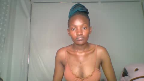Snapshot of sexy_lucy012 chatting on February 25, 11:59 pm sexy_lucy012 online show from February 25, 11:59 pm
