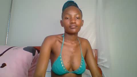 Snapshot of sexy_lucy012 chatting on February 19, 10:34 am sexy_lucy012 online show from February 19, 10:34 am
