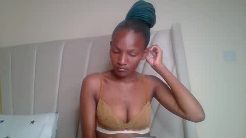 Snapshot of sexy_lucy012 chatting on March 7, 11:29 am sexy_lucy012 online show from March 7, 11:29 am