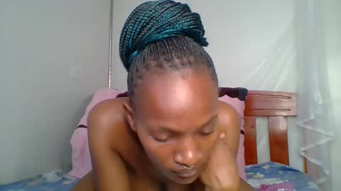 Snapshot of sexy_lucy012 chatting on February 13, 2:52 pm sexy_lucy012 online show from February 13, 2:52 pm
