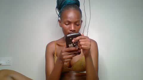 Snapshot of sexy_lucy012 chatting on February 18, 9:42 pm sexy_lucy012 online show from February 18, 9:42 pm