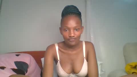 Snapshot of sexy_lucy012 chatting on February 8, 4:57 pm sexy_lucy012 online show from February 8, 4:57 pm
