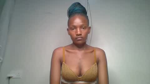 Snapshot of sexy_lucy012 chatting on February 18, 6:37 pm sexy_lucy012 online show from February 18, 6:37 pm