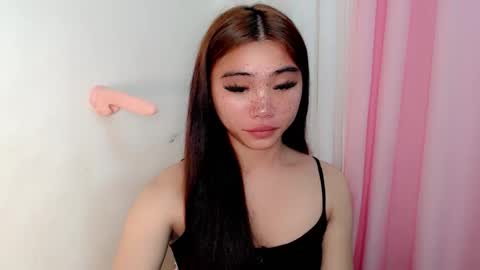 Snapshot of sexy_mikaxoxo chatting on October 2, 5:23 pm mika online show from October 2, 5:23 pm