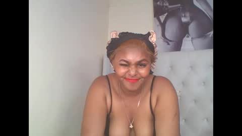 Snapshot of sexy_pretty_cherry chatting on December 4, 6:44 pm Cherry online show from December 4, 6:44 pm