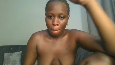 Snapshot of sexy_wendy5 chatting on February 9, 8:43 am wendy online show from February 9, 8:43 am