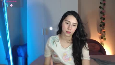 Snapshot of sexyasstime_1718 chatting on October 3, 9:23 pm Alice online show from October 3, 9:23 pm
