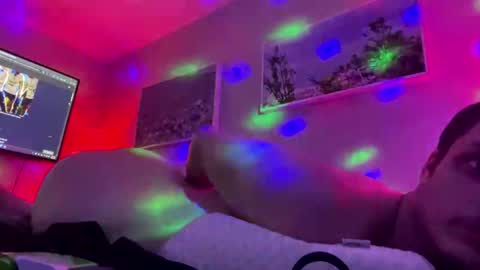 sexyboi6765 online show from June 3, 11:35 am