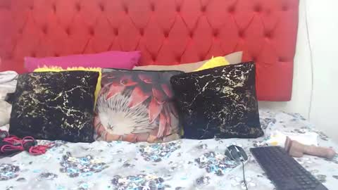 Snapshot of sexyboobsx2 chatting on October 29, 8:42 pm sexyboobsx2 online show from October 29, 8:42 pm