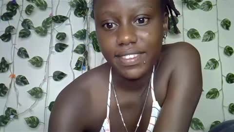 sexybree_love online show from December 17, 12:12 am