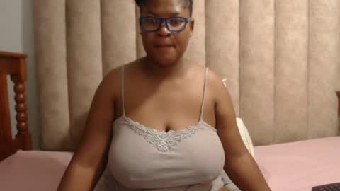 sexybustyxx online show from April 19, 3:18 am