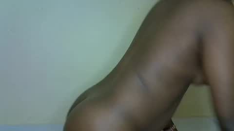 Snapshot of sexybutty1 chatting on September 30, 8:14 am sexybutty1 online show from September 30, 8:14 am