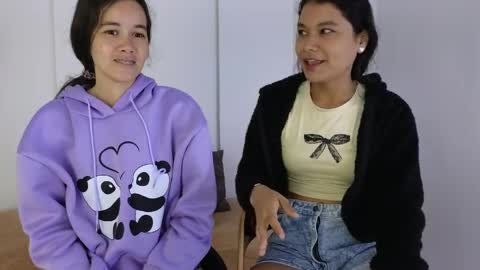 chanell and yina online show from April 6, 1:23 pm