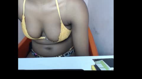 Snapshot of sexydebabe chatting on September 21, 8:13 pm sexydebabe online show from September 21, 8:13 pm