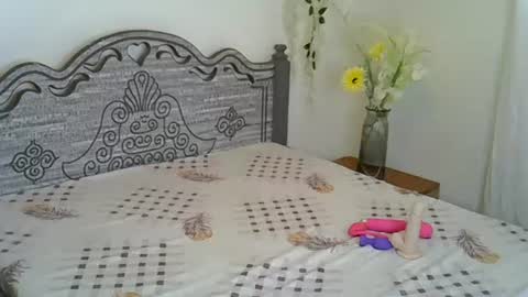 sexydiva03 online show from August 3, 5:42 am