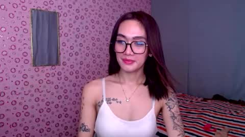 Snapshot of sexyfionaforu_ chatting on October 14, 6:33 pm Fiona online show from October 14, 6:33 pm