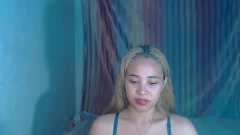Snapshot of sexyhotbojean chatting on October 8, 5:02 am jeanken and jelian online show from October 8, 5:02 am