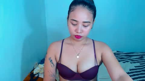 Snapshot of sexyhotbojean chatting on March 11, 9:15 pm jeanken and jelian online show from March 11, 9:15 pm