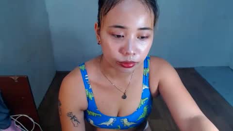 Snapshot of sexyhotbojean chatting on March 5, 4:45 am jeanken and jelian online show from March 5, 4:45 am