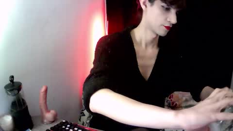 elsathedarlin online show from January 15, 10:35 am