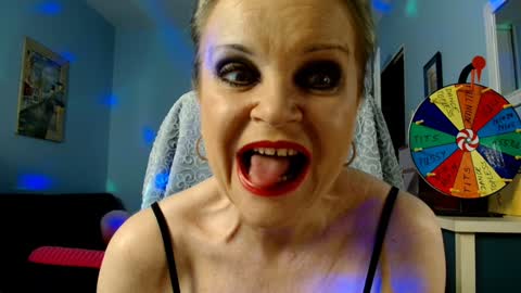 Jenny online show from February 5, 9:18 pm