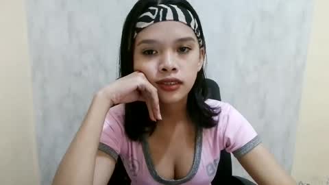 sexyladymich19 online show from July 13, 12:42 pm