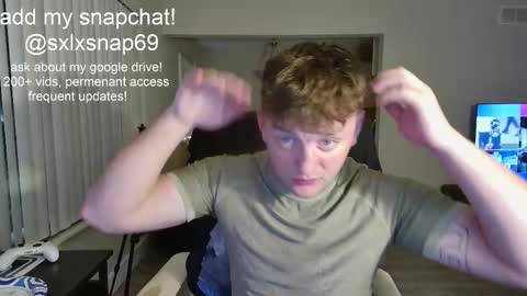 Snapshot of sexylax69 chatting on September 26, 12:40 am sexylax69 online show from September 26, 12:40 am