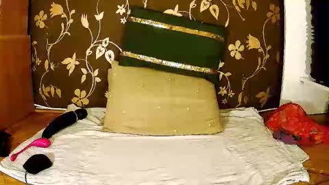 Squirty Maya Gold online show from September 21, 6:56 pm