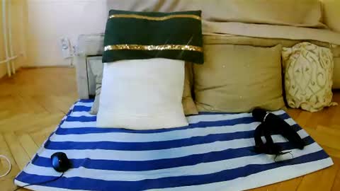 Squirty Maya Gold online show from June 23, 4:53 am