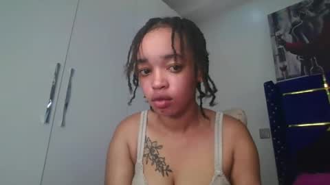 mel online show from February 21, 7:06 pm