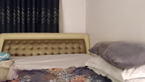 Snapshot of sexymia06 chatting on September 17, 10:35 pm Melina online show from September 17, 10:35 pm