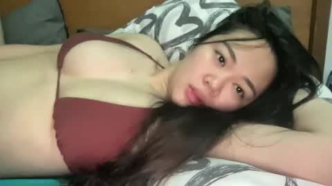 Snapshot of sexypenguin13 chatting on September 16, 4:15 am sexypenguin13 online show from September 16, 4:15 am