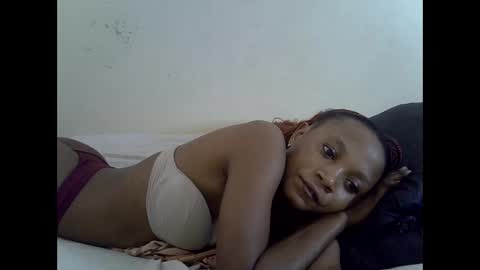 Snapshot of sexypetite4 chatting on October 2, 9:41 am SHARON online show from October 2, 9:41 am