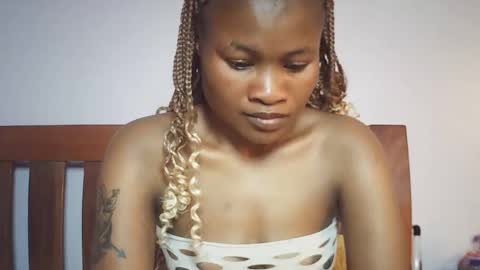 queenivy online show from January 16, 12:30 am