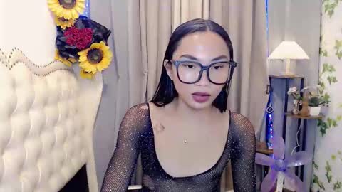 sexyshinixx online show from November 17, 2:30 pm