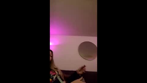 sexysilver1997 online show from May 20, 5:59 am